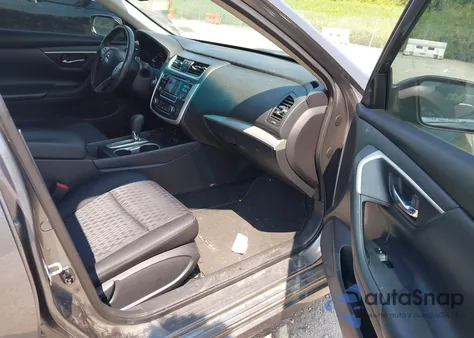 2017 Nissan Altima 2.5 Sv z USA, uszkodzony, nr VIN 1N4AL3AP8HC191725